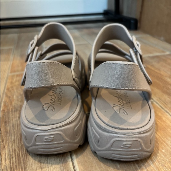 Sketchers D’Lites 2.0 Beach Sandals LUXEFOAM - Picture 3 of 5